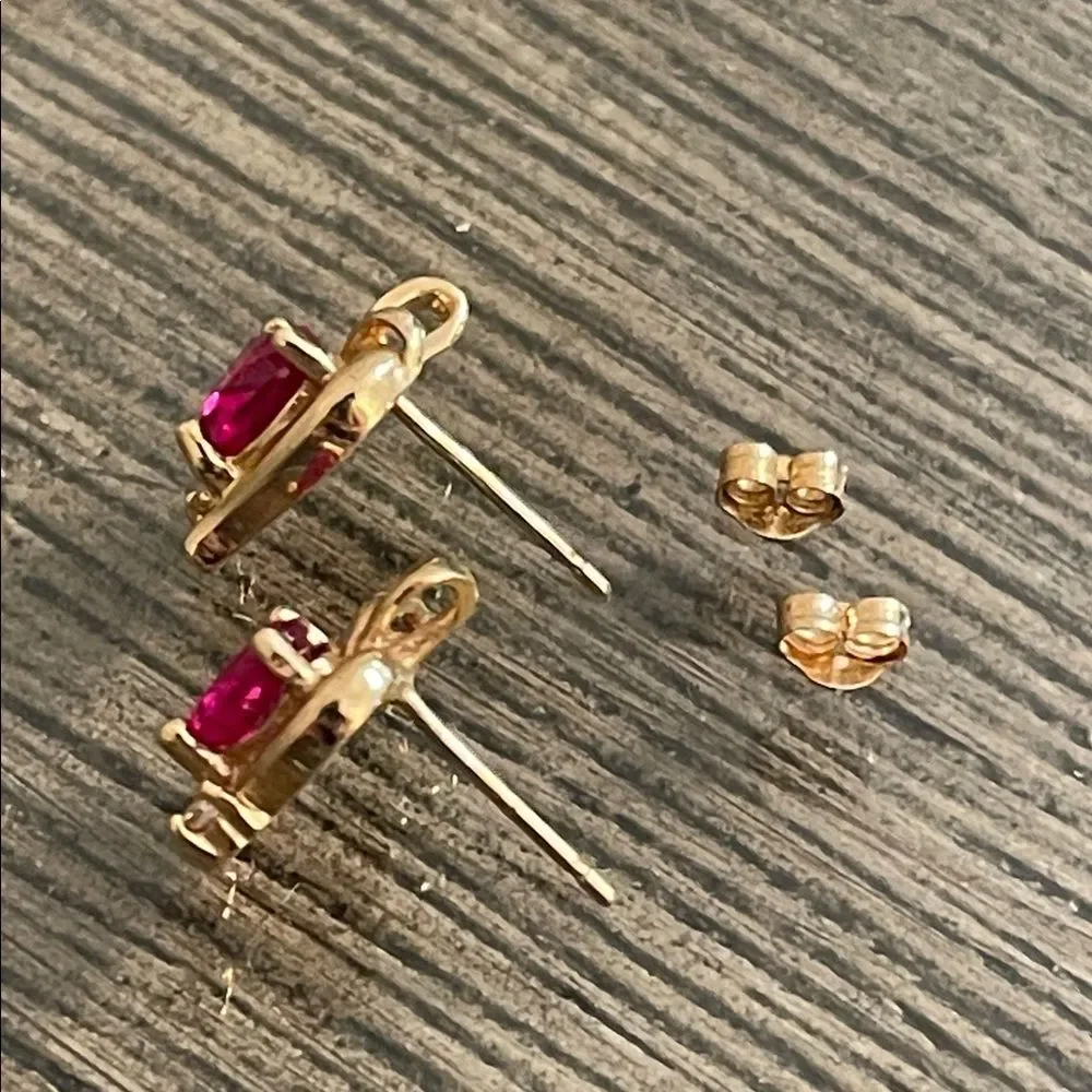 10kt Gold Simulated Red Gem Heart Shaped Earrings Stud - Post Earrings